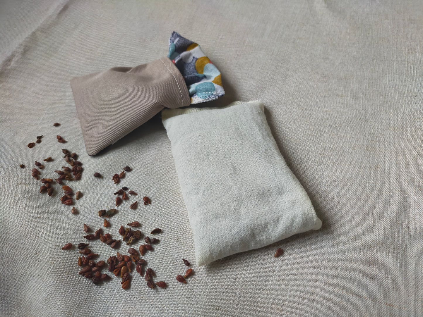 La Chaufferette, pocket hot water bottle with spelled seeds