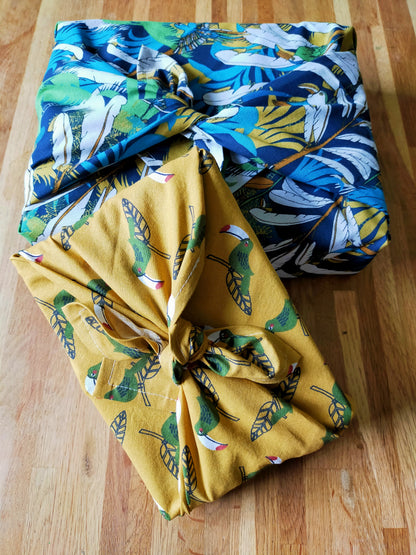 Furoshiki, emballage cadeau en tissu, thème faune et flore. accessoire zéro déchet.